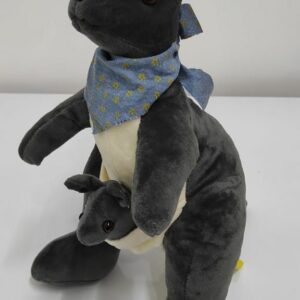 canguro con bebé 40cm