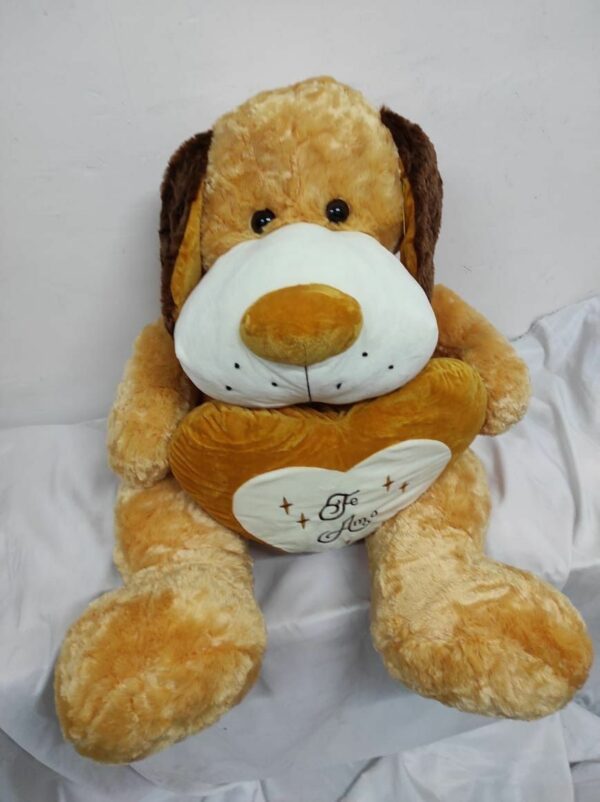 Perro con corazón sentado 60cm ancho 40cm