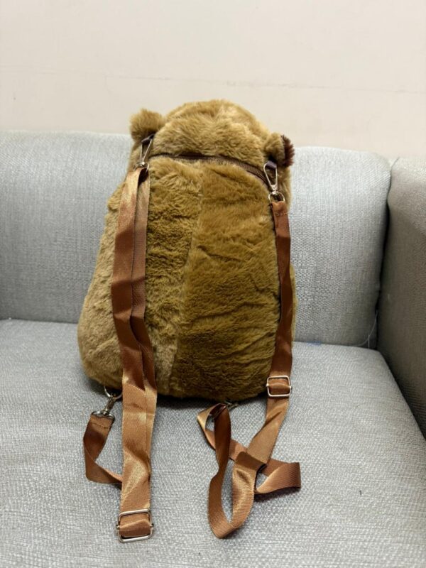 MOCHILA CAPIBARA DE 30CM MUY HERMOSA! - Imagen 2