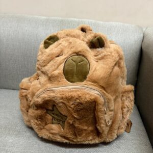 MOCHILA CAPIBARA CON BOLSILLO DE 30CM SUPER CALIDAD!