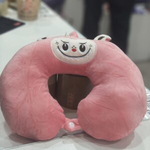 Labubu rosa almohada viaje