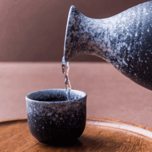 BOTELLA DE SAKE CERAMICA 300 NEGRO Y BLANCO