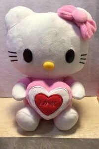 HELLO KITTY ROSA CON CORAZON 22CM