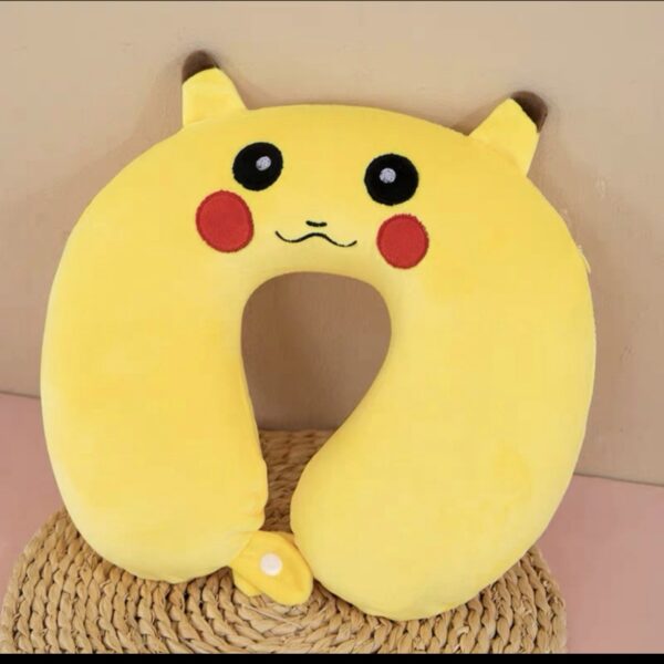 Almohada viaje pikachu