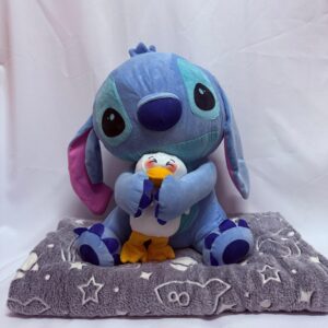 PELUCHE CON MANTA DE STITCH SUPER LINDA